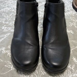 Croft & Barrow Black and Gray Ankle Boots